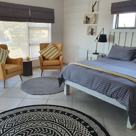 Albatross Guesthouse Langebaan Exterior foto