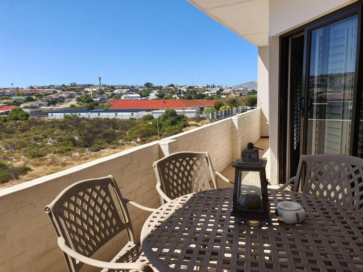 Albatross Guesthouse Langebaan Exterior foto